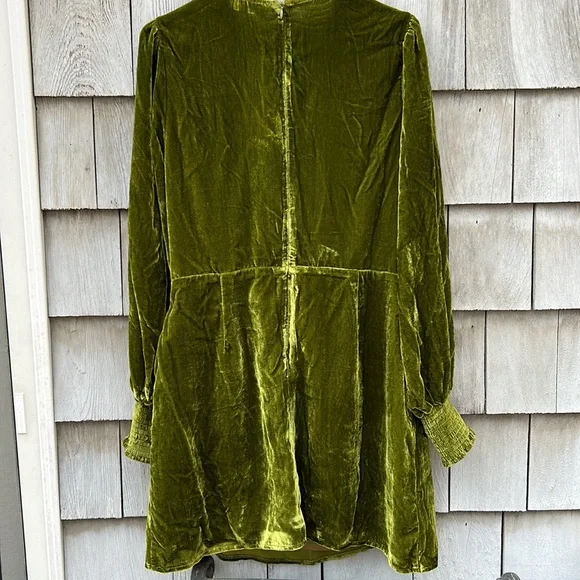 Melloday Green Velvet Dress - Picture 2 of 2